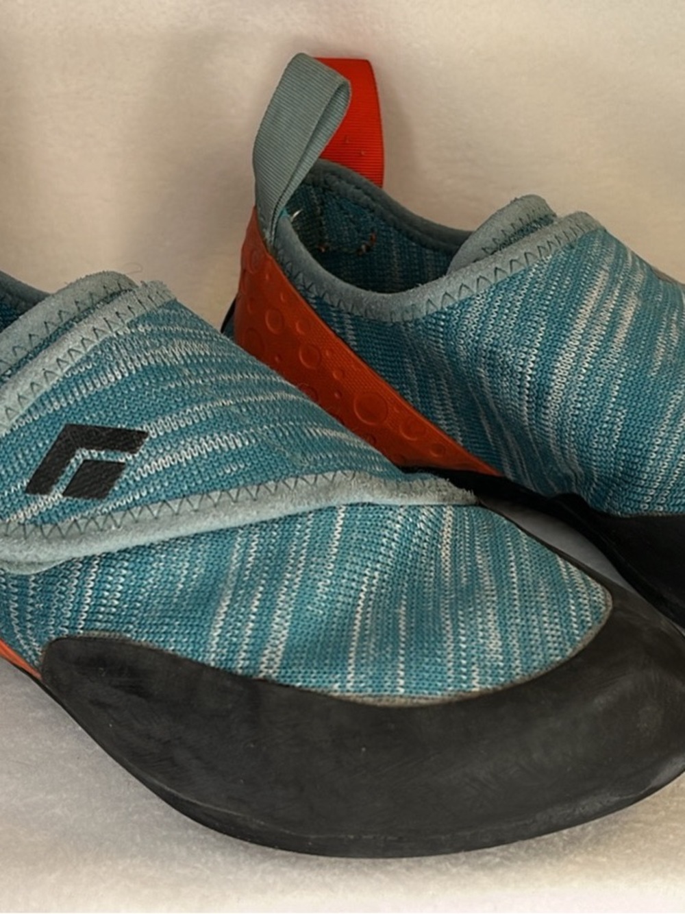 Black Diamond Rock Climbing Shoes, size 4/35.5 - Velcro Easy On and Off